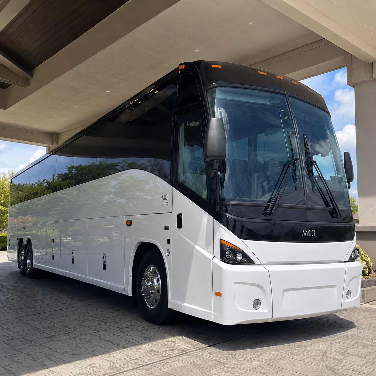 daily i 15 commuter shuttles between orem and silicon slopes